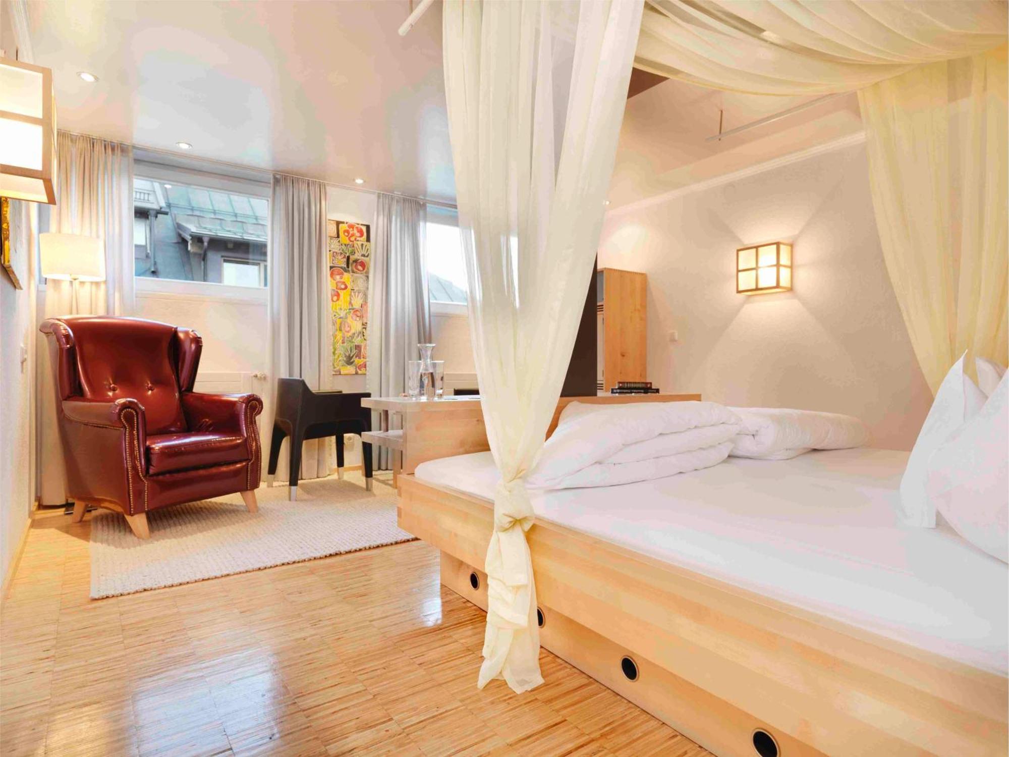 Hotel Goldener Adler - Im Sommer Silvretta Card Premium Inkludiert Ischgl Esterno foto