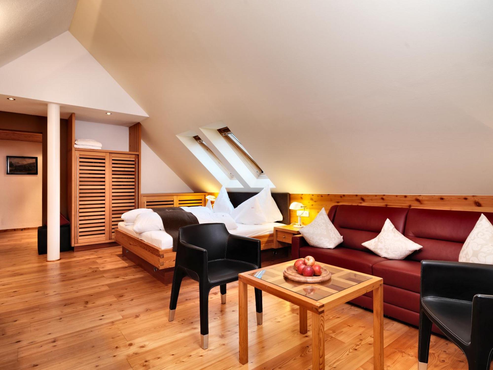 Hotel Goldener Adler - Im Sommer Silvretta Card Premium Inkludiert Ischgl Esterno foto