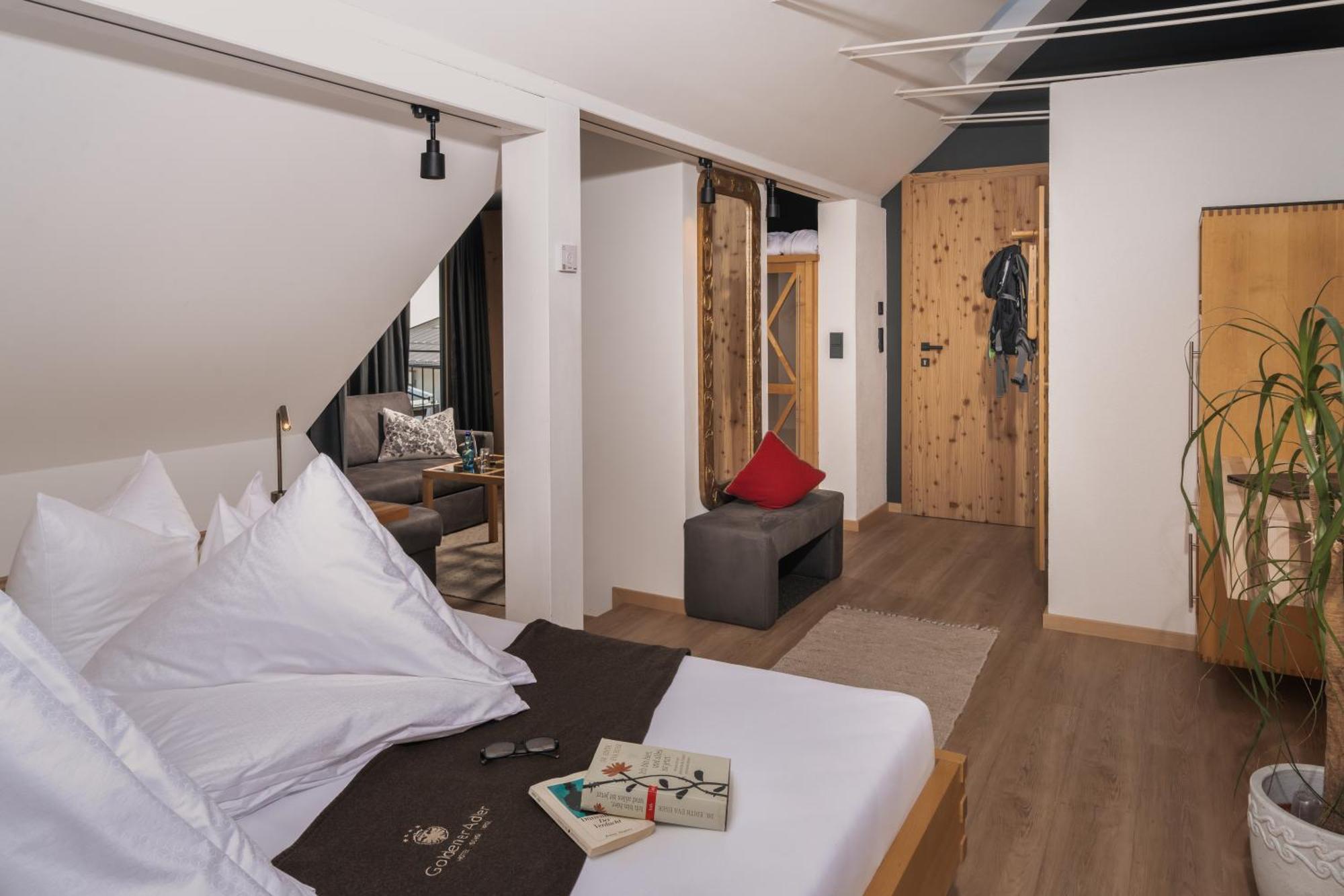 Hotel Goldener Adler - Im Sommer Silvretta Card Premium Inkludiert Ischgl Esterno foto