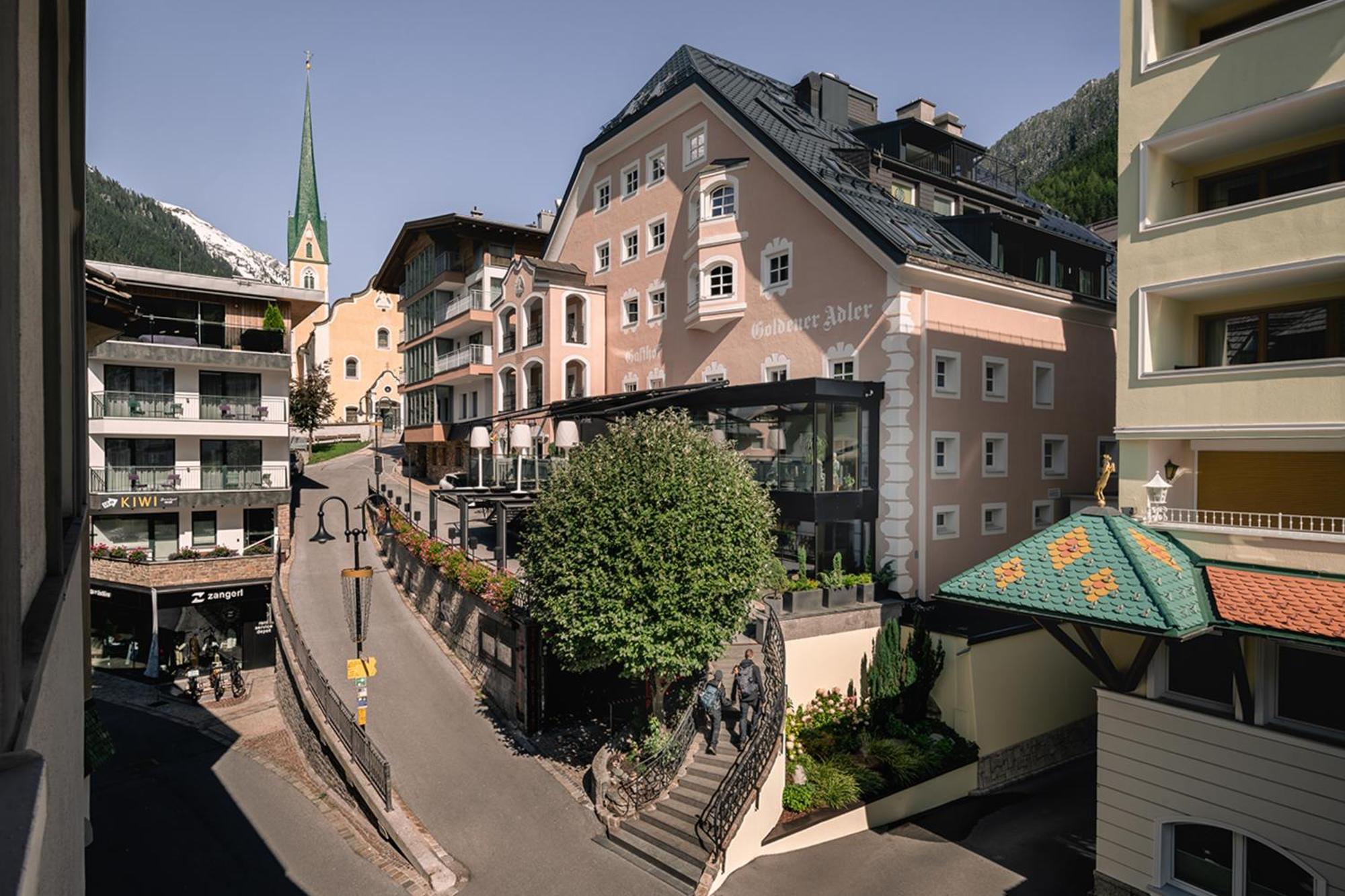 Hotel Goldener Adler - Im Sommer Silvretta Card Premium Inkludiert Ischgl Esterno foto